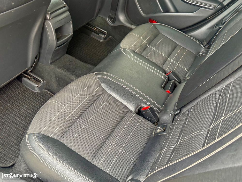 Mercedes-Benz CLA 220 d Shooting Brake AMG Line Aut. - 29