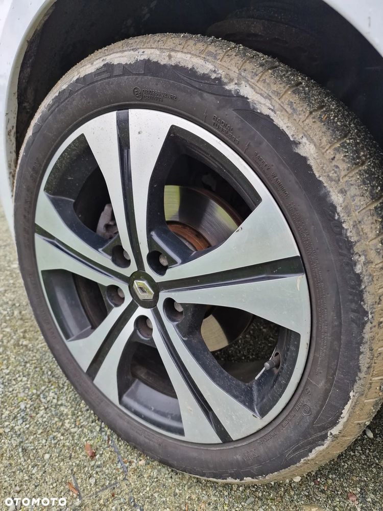 Renault Megane TCe 130 BOSE Edition - 10