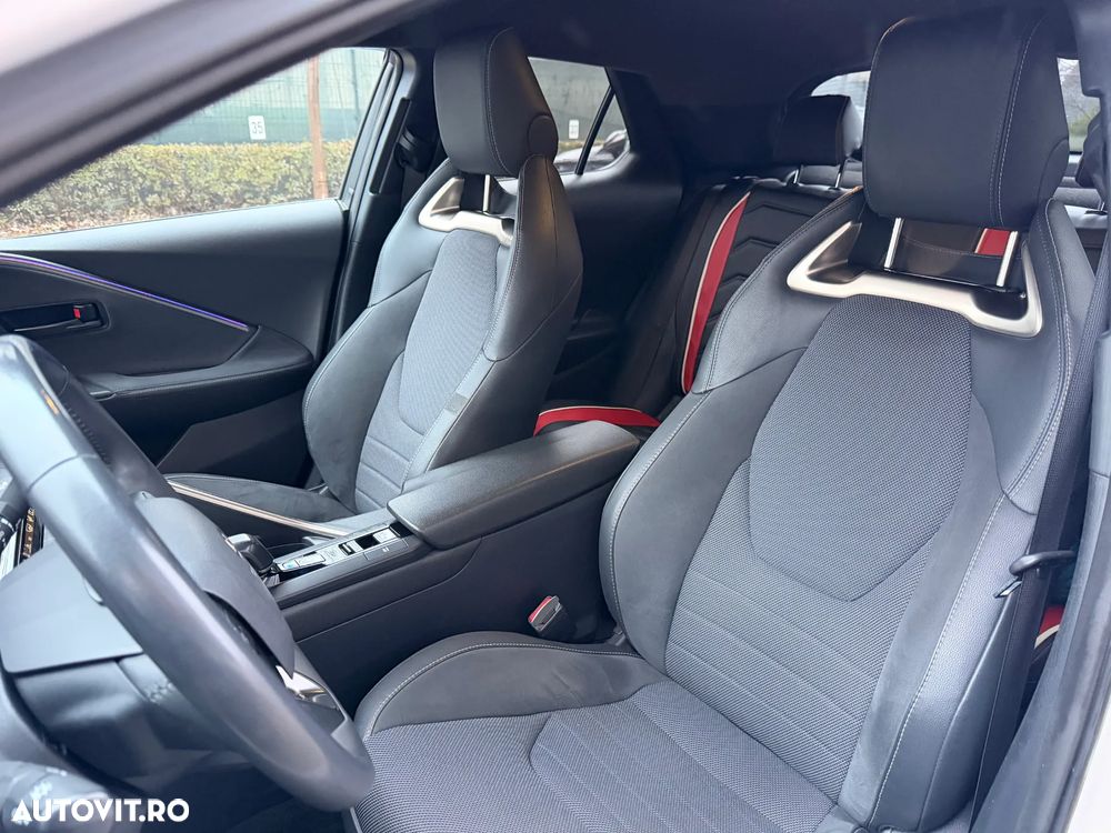 Toyota C-HR 2.0 HEV 197 CP 4x2 CVT Dynamic - 18