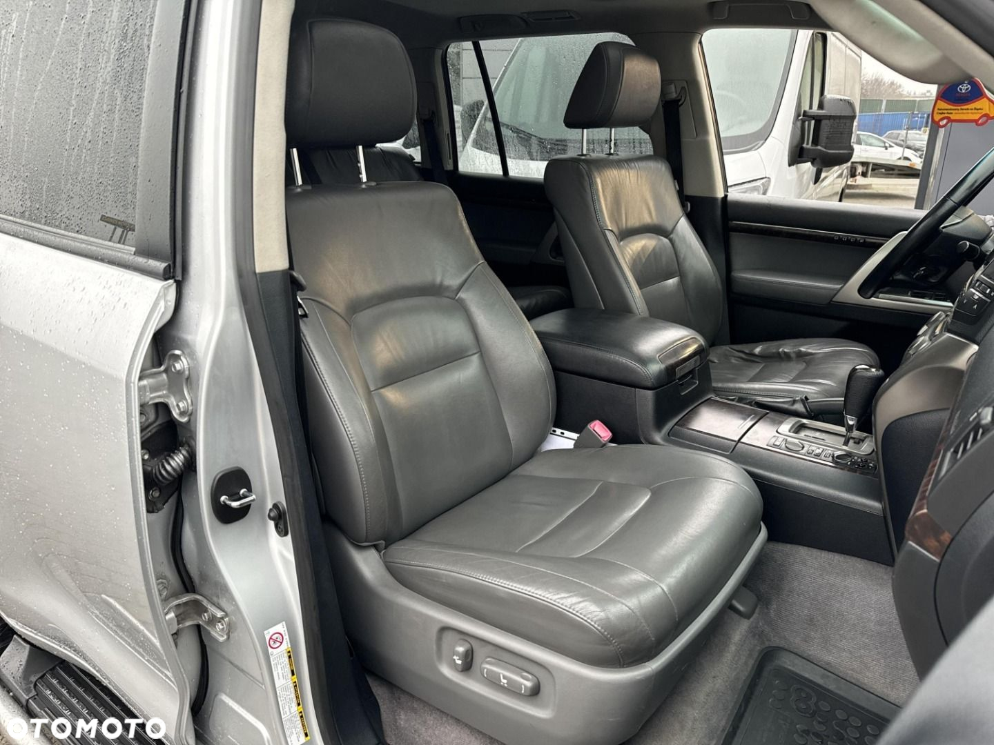 Toyota Land Cruiser - 19