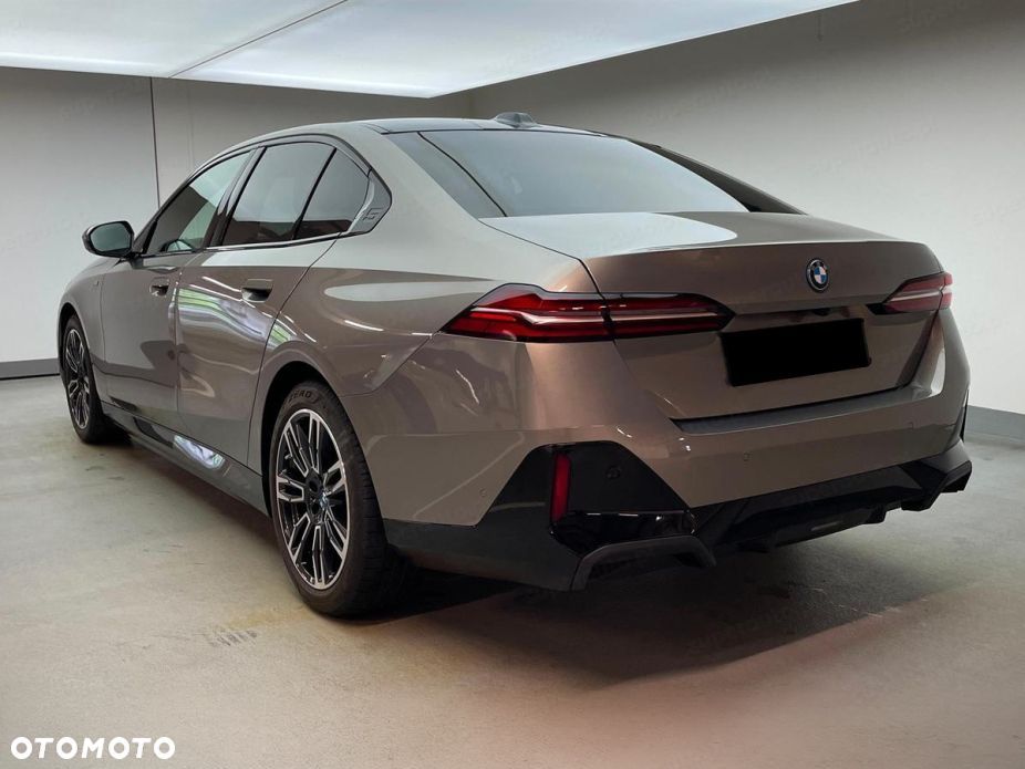 BMW Seria 5 520d mHEV M Sport - 5