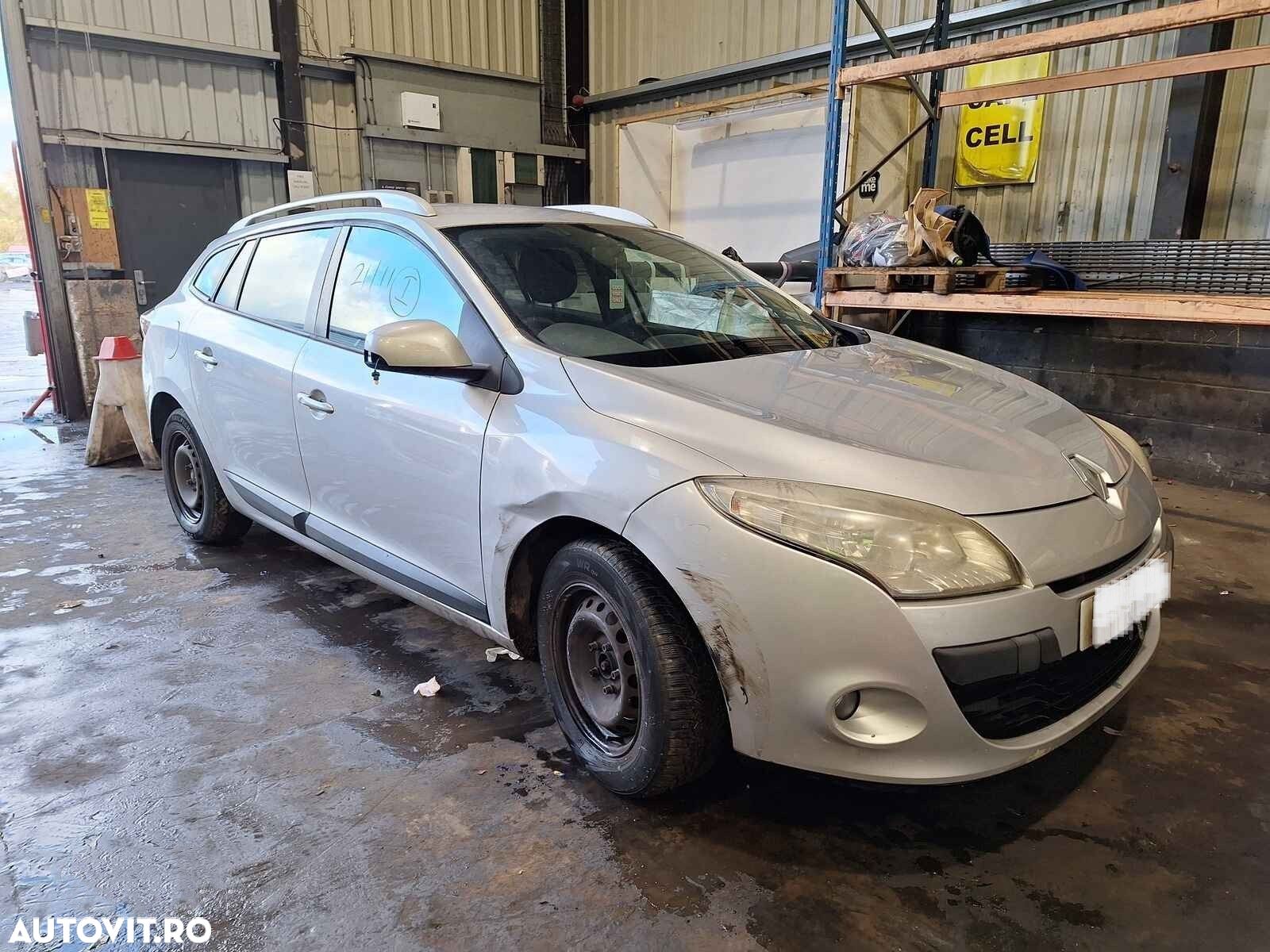 Usa Fata Dreapta Renault Megane 2011 Break Argintiu - 1