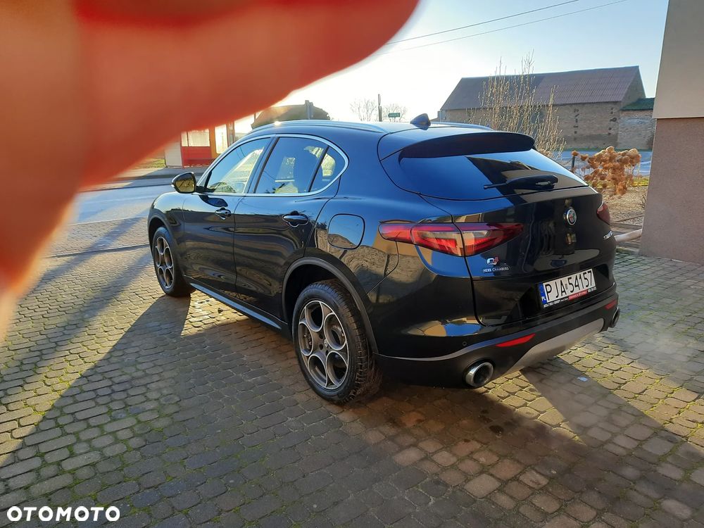 Alfa Romeo Stelvio 2.0 Turbo 16V AT8-Q4 Executive - 14