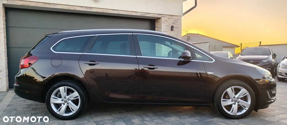 Opel Astra 1.4 Turbo Exklusiv - 9