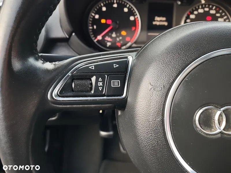 Audi A1 3-drzwiowe 1.2 TFSI S line Sportpaket - 25