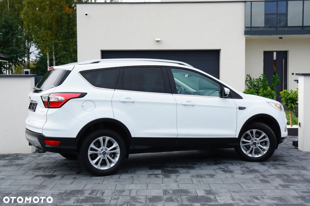 Ford Kuga 1.5 EcoBoost 2x4 Titanium - 18