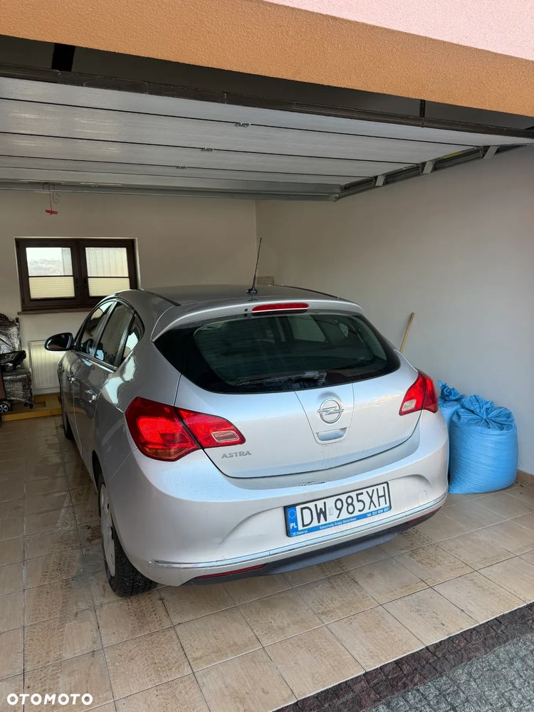 Opel Astra 1.6 CDTI Enjoy - 12