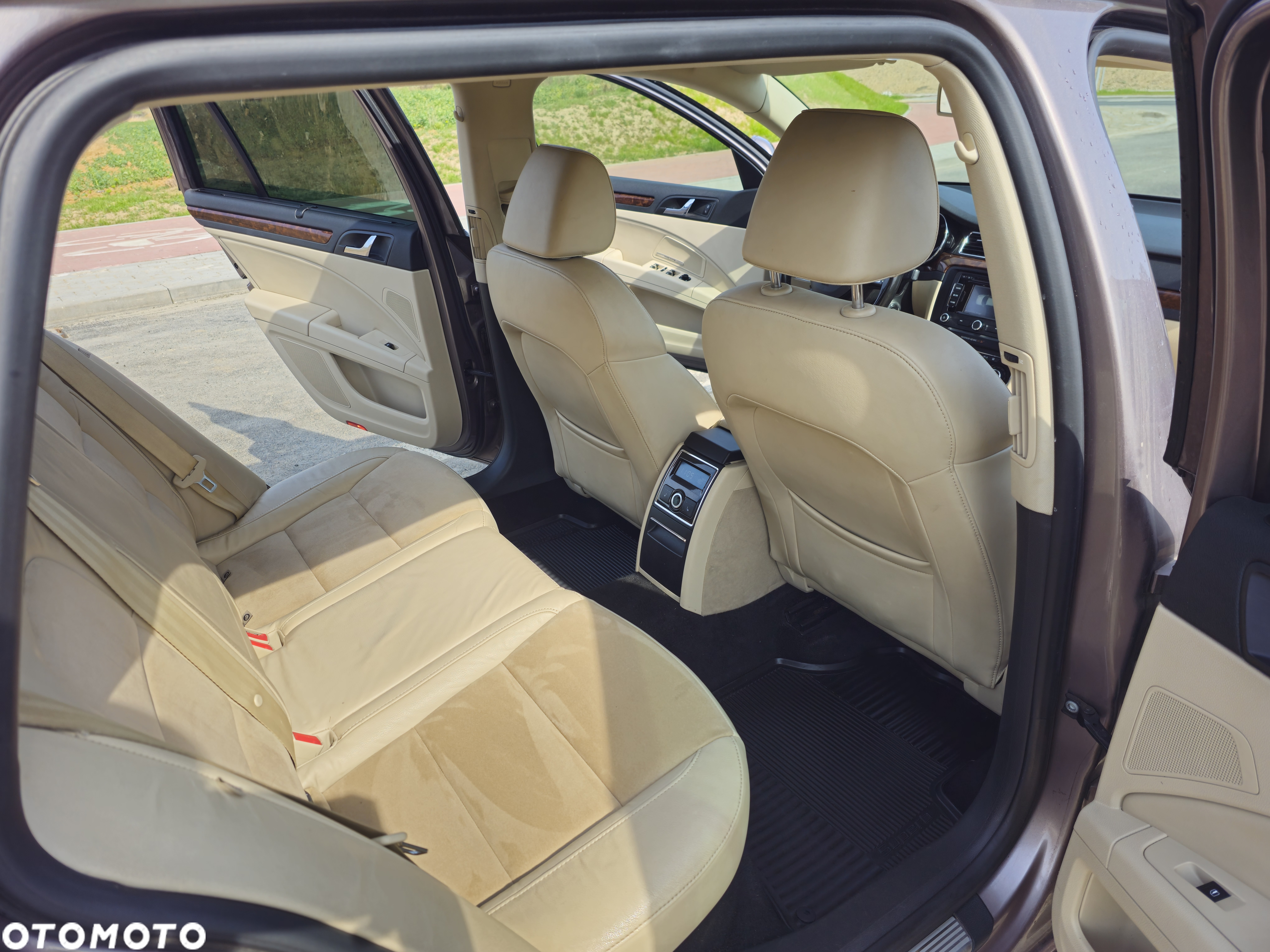 Skoda Superb 1.8 TSI Elegance DSG - 7