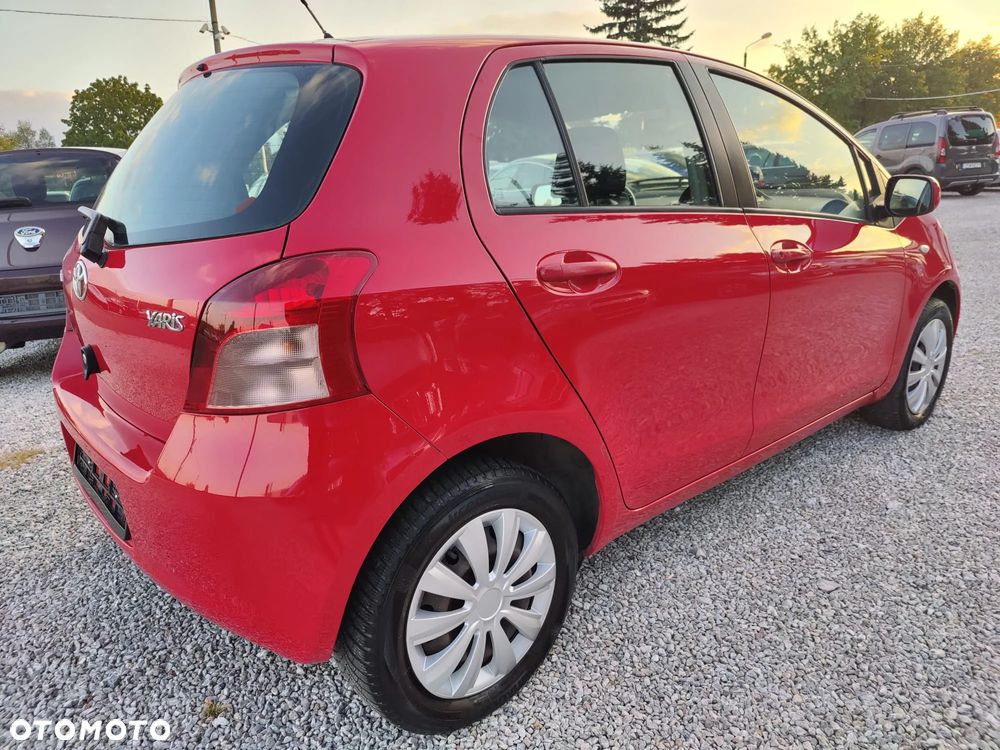 Toyota Yaris - 14
