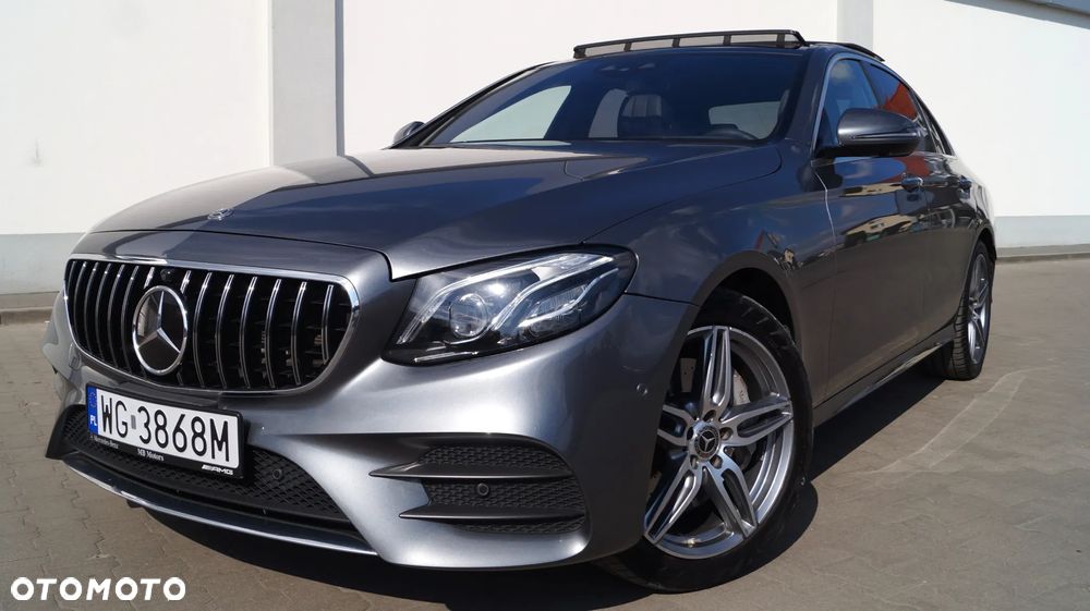 Mercedes-Benz Klasa E 400 4Matic 9G-TRONIC Exclusive - 1