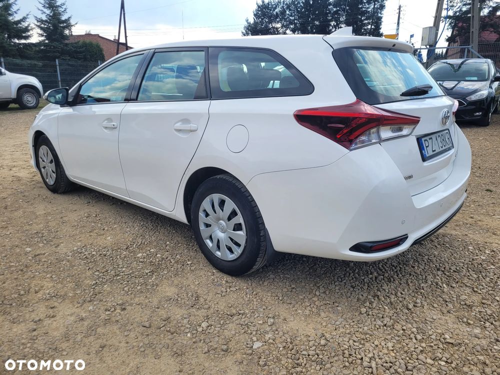 Toyota Auris 1.33 VVT-i Active - 11