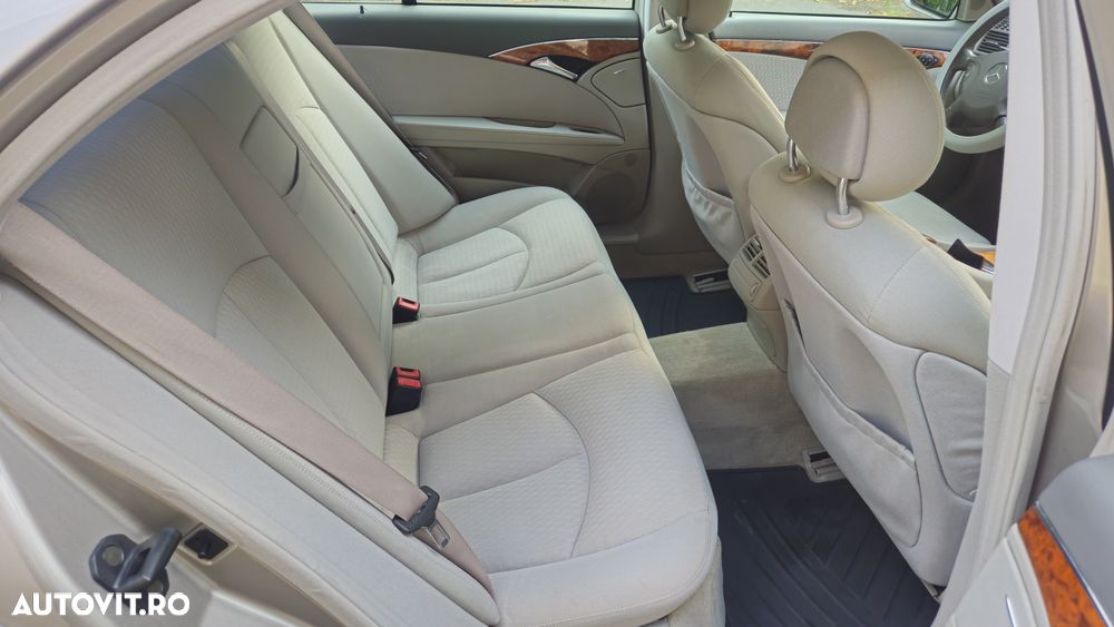 Mercedes-Benz E 200 KOMPRESSOR Automatik Elegance Sport Edition - 7