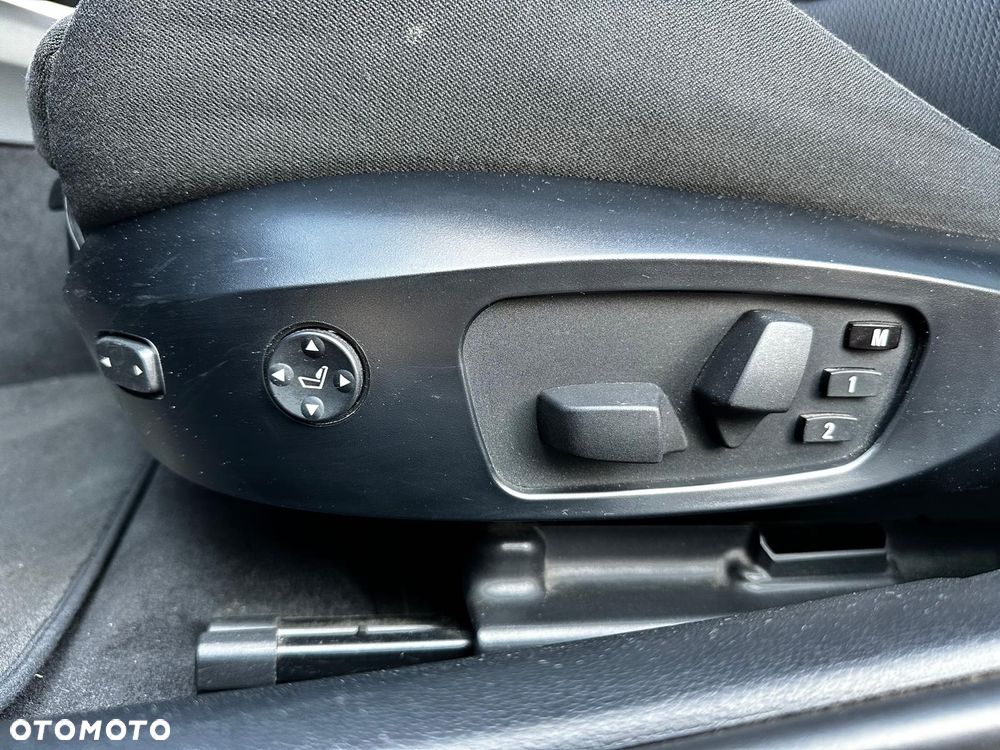 BMW Seria 3 320i Edition Exclusive - 24