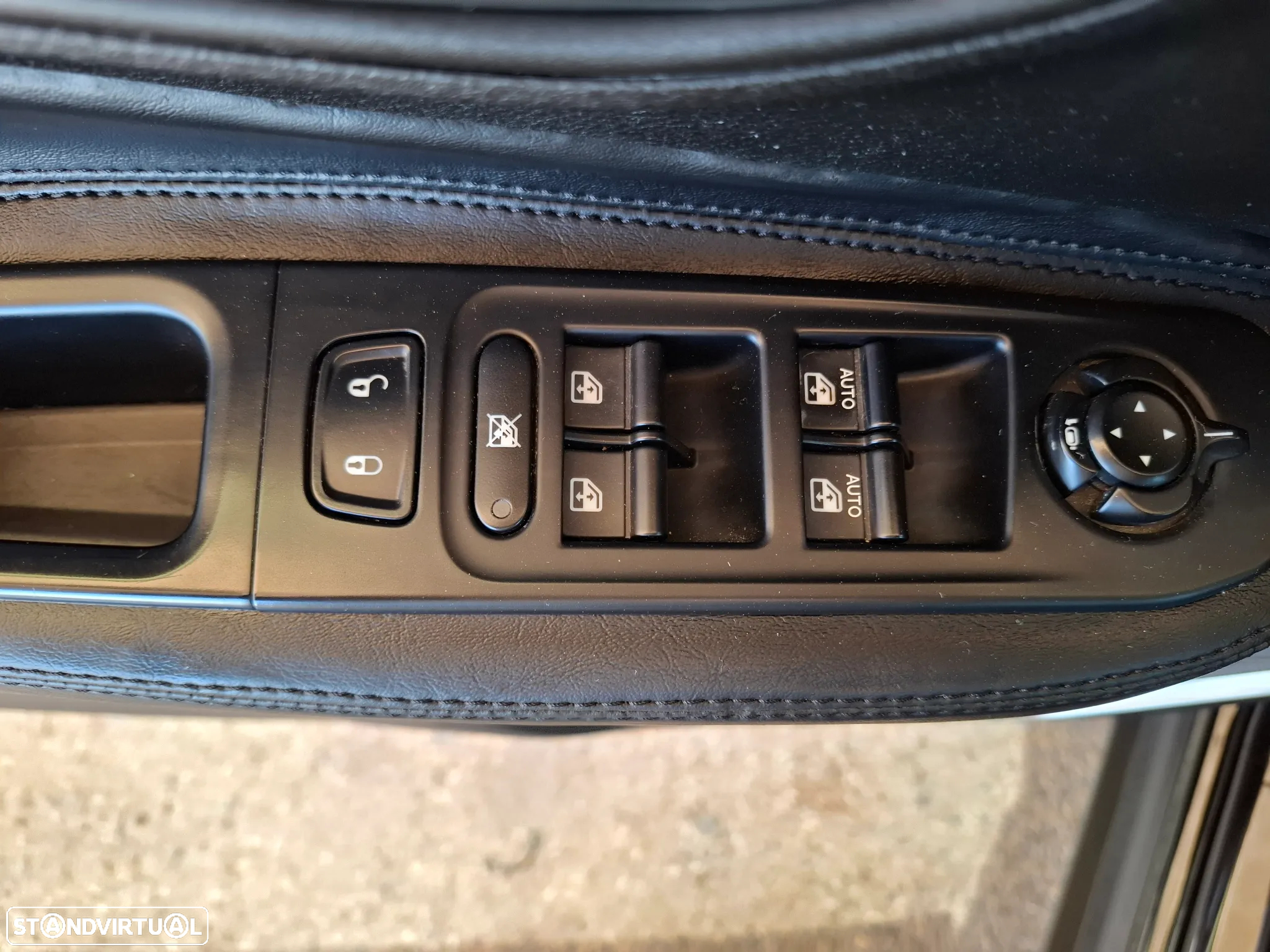 Jeep Renegade 1.6 MJD Limited - 22
