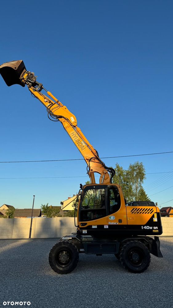 Hyundai Robex 140 - 4