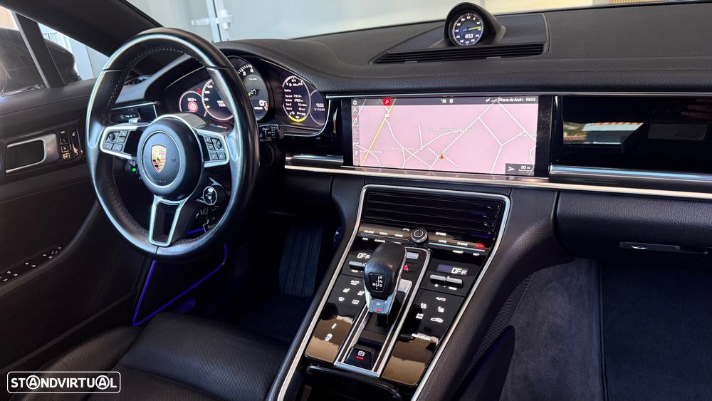 Porsche Panamera 4 E-Hybrid - 31