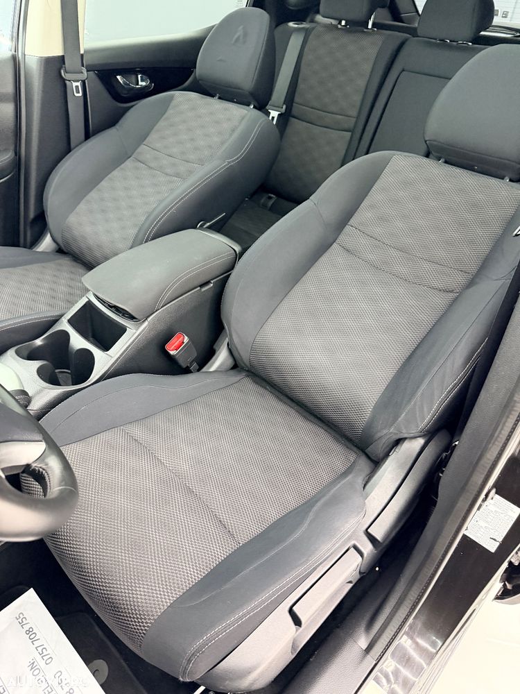 Nissan Qashqai 1.6 DCI Xtronic N-Connecta - 20