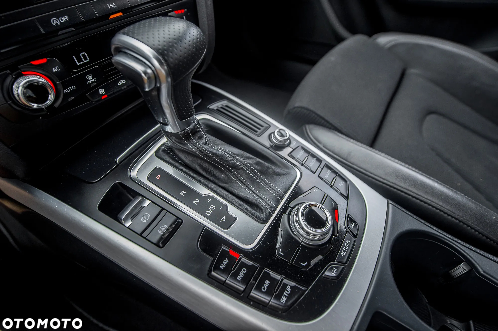 Audi A4 Avant 2.0 TFSI quattro S tronic S line Sportpaket - 32