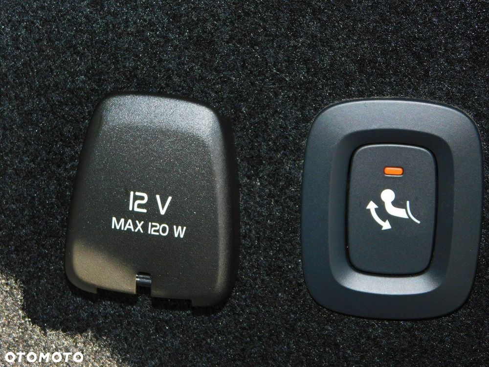 Volvo V60 D3 Momentum Pro - 30