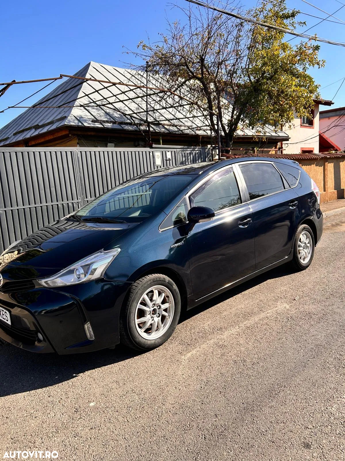 Toyota Prius+ (Hybrid) - 2