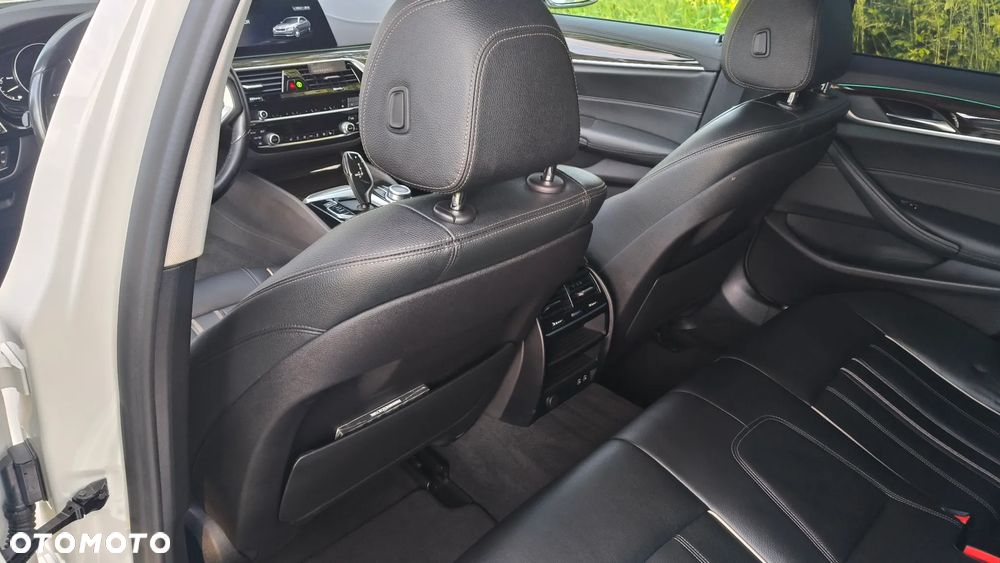 BMW Seria 5 520d Luxury Line sport - 14