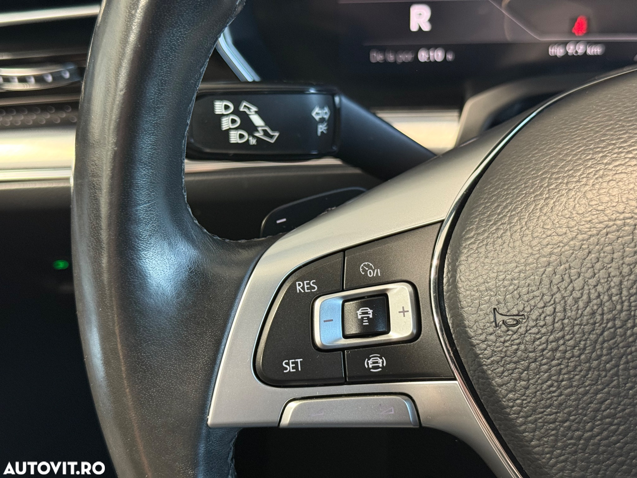 Volkswagen Touareg 3.0 V6 TDI 4Motion DPF Automatik R-Line - 24