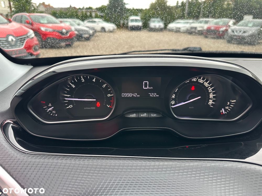 Peugeot 208 1.2 PureTech Style - 12