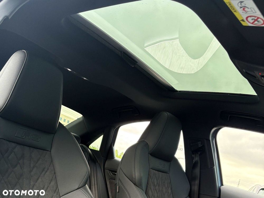 Audi RS3 Limousine - 23