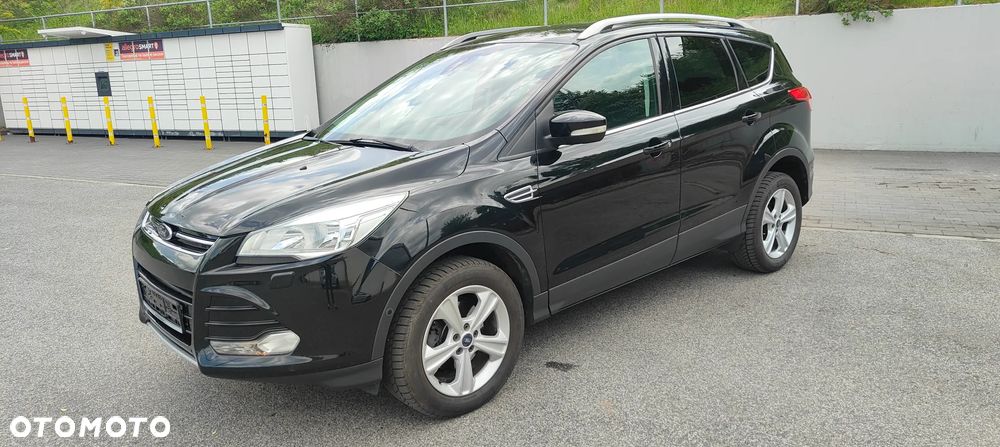 Ford Kuga 1.5 EcoBoost 2x4 Trend - 4