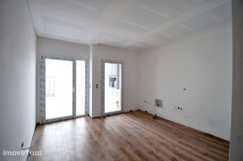 Moradia T4 nova com logradouro | Amora, Seixal - Grande imagem: 5/12