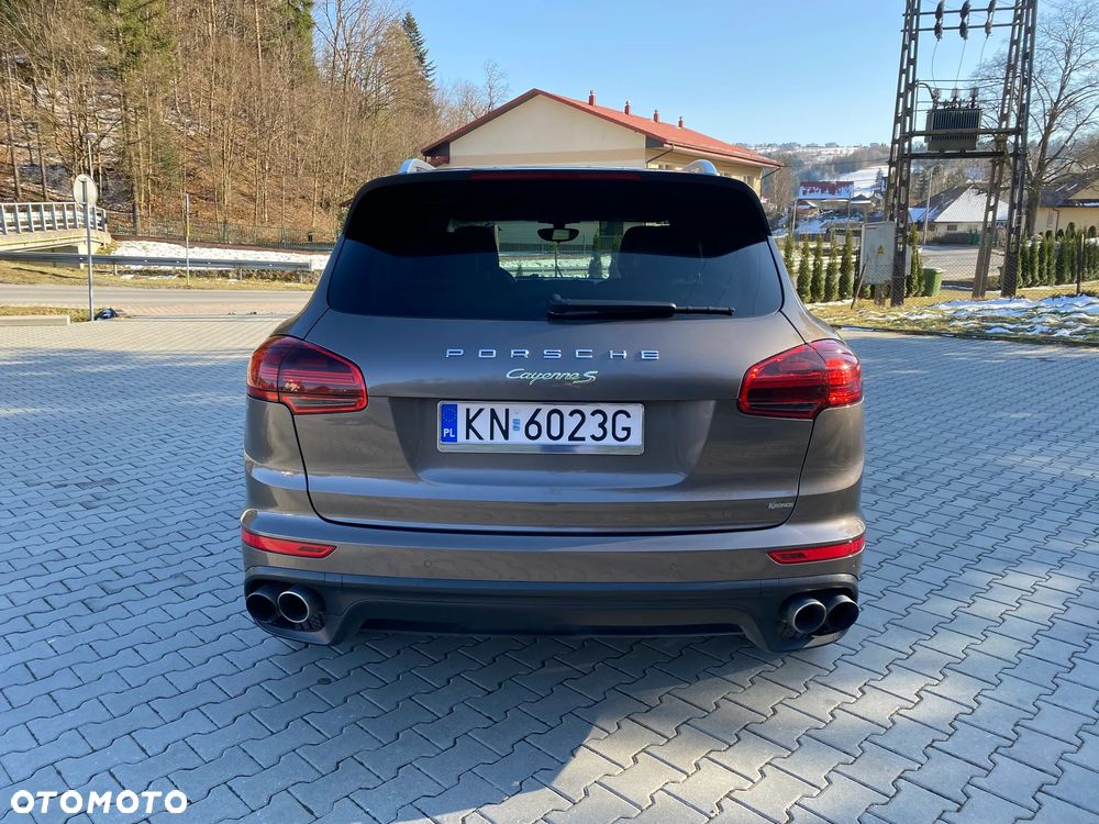 Porsche Cayenne ver-s-e--hybrid-platinum-edition - 7