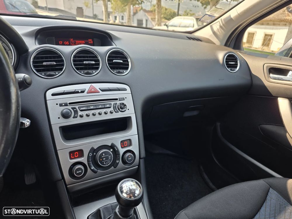 Peugeot 308 1.6 HDi Executive - 14