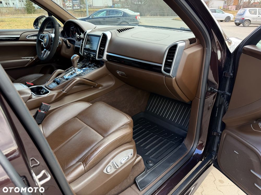 Porsche Cayenne Diesel Platinum Edition - 34
