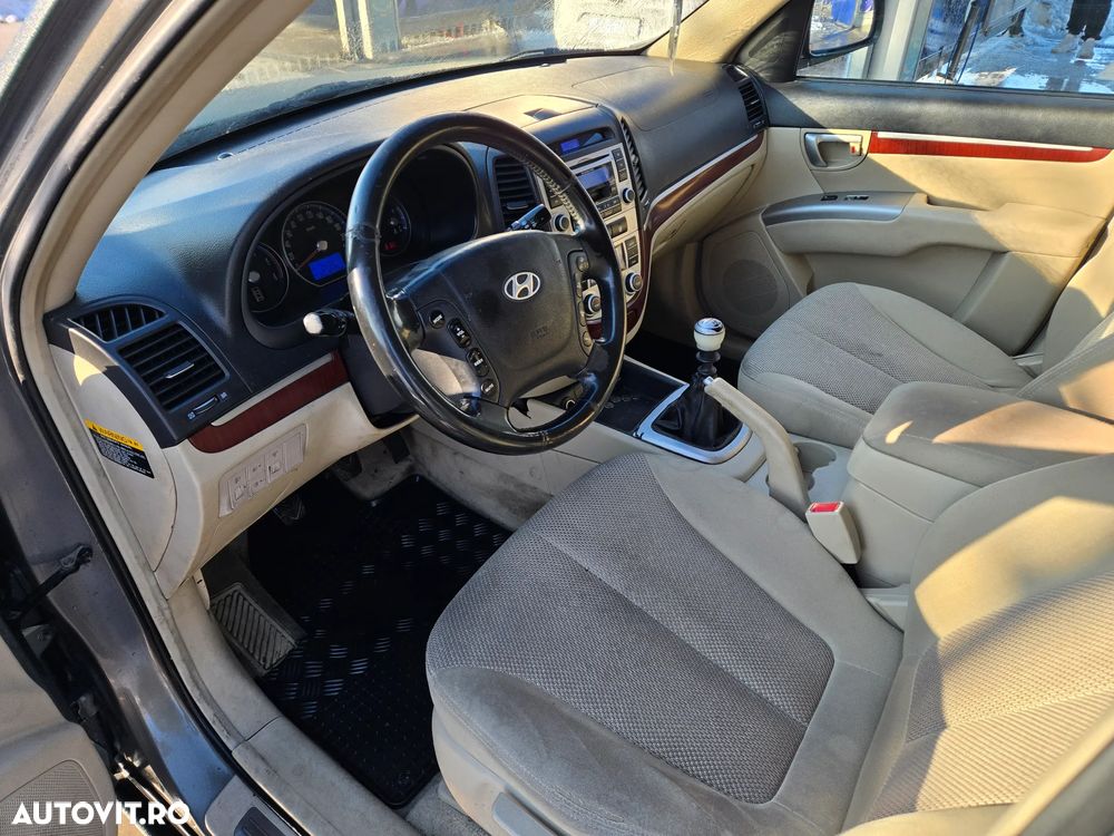 Hyundai Santa Fe 2.2 DSL VGT 5 SEATS 4WD - 7