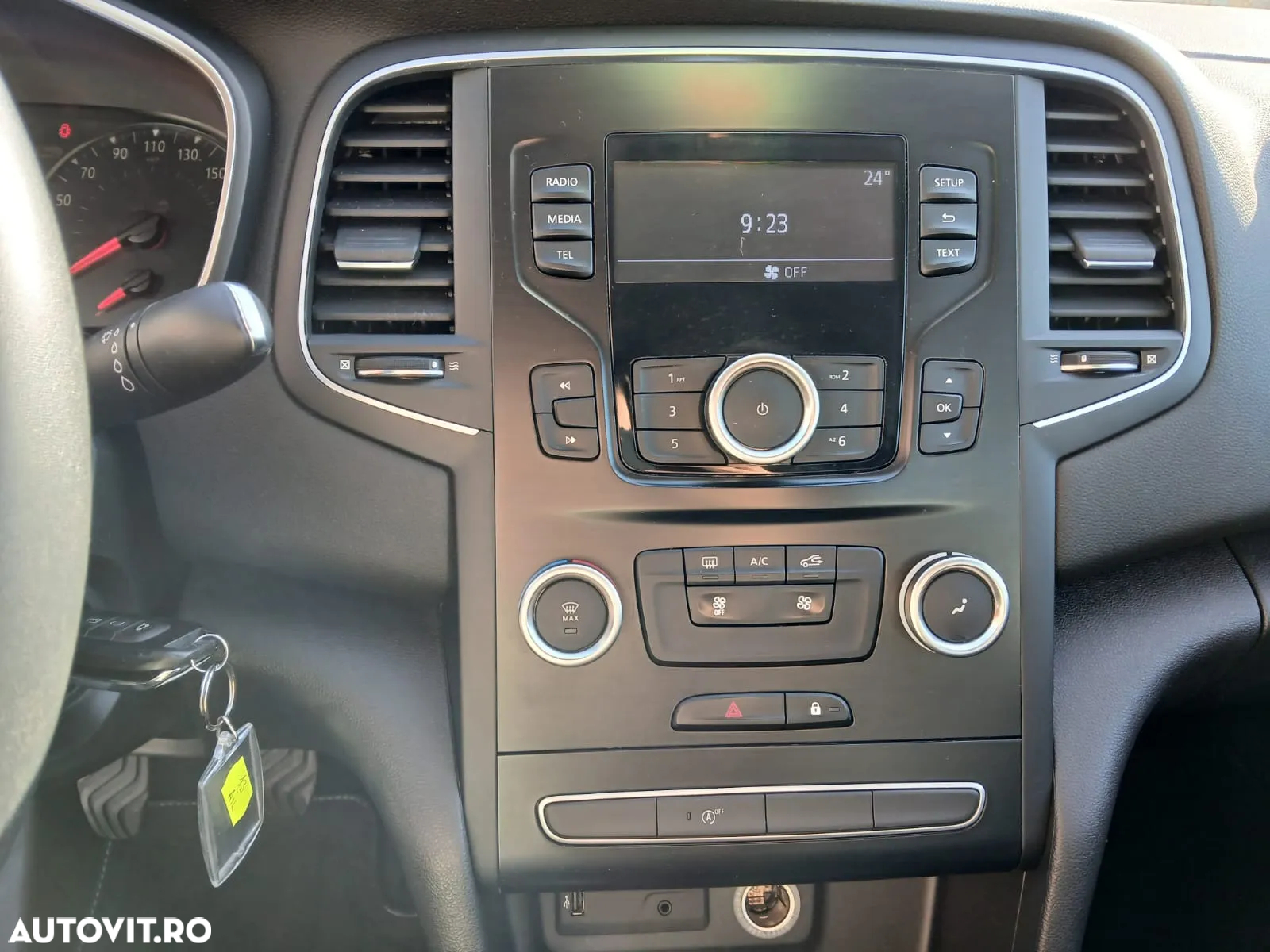 Renault Megane TCe 114 GPF Life - 9
