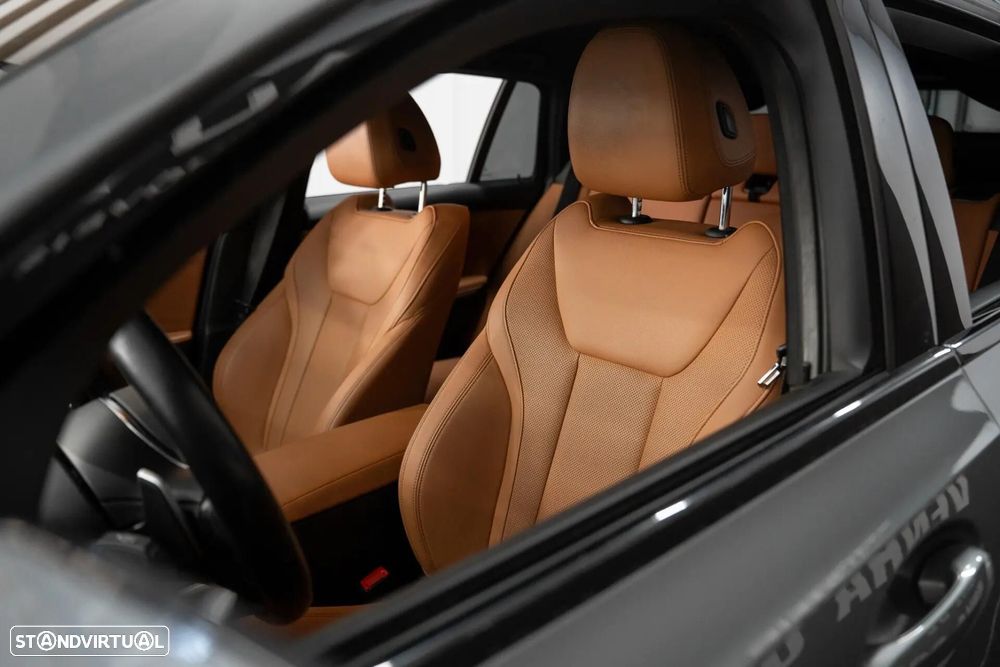 BMW 320 e Pack Desportivo M Auto - 30