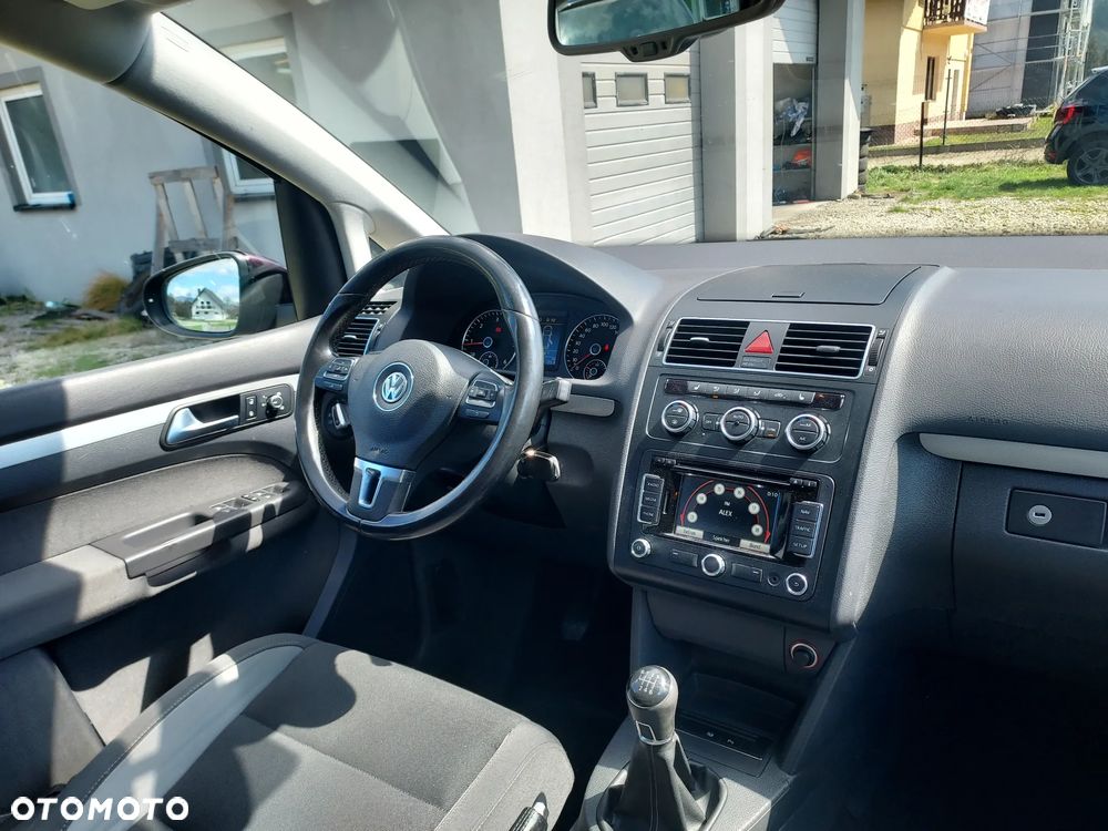 Volkswagen Touran 1.6 TDI DPF BlueMotion Technology Highline - 17