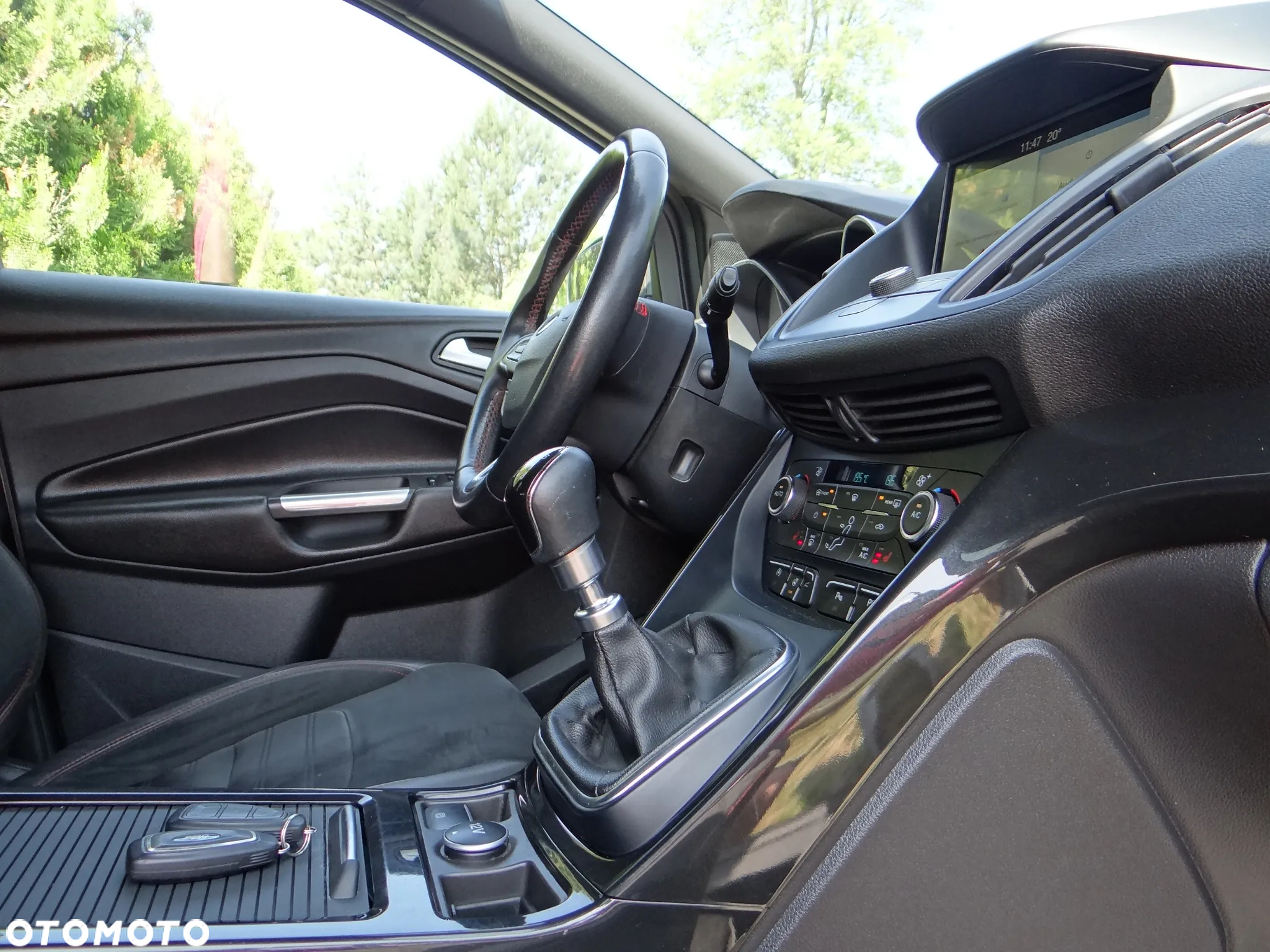 Ford Kuga 1.5 EcoBoost 2x4 ST-Line - 12