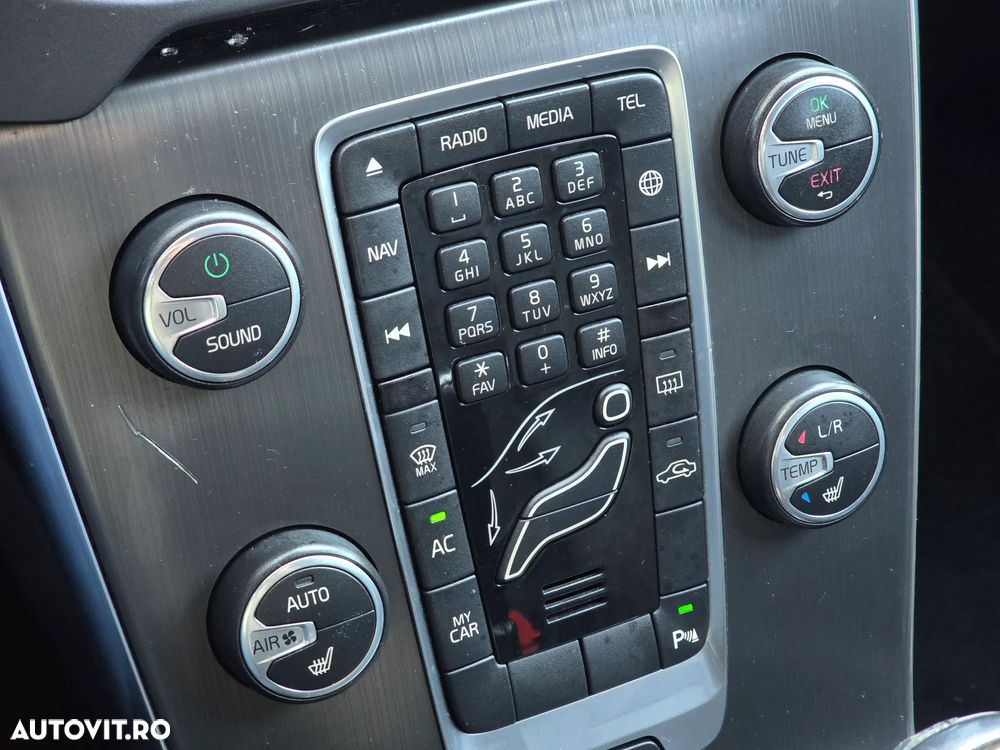 Volvo V40 D4 Summum - 13