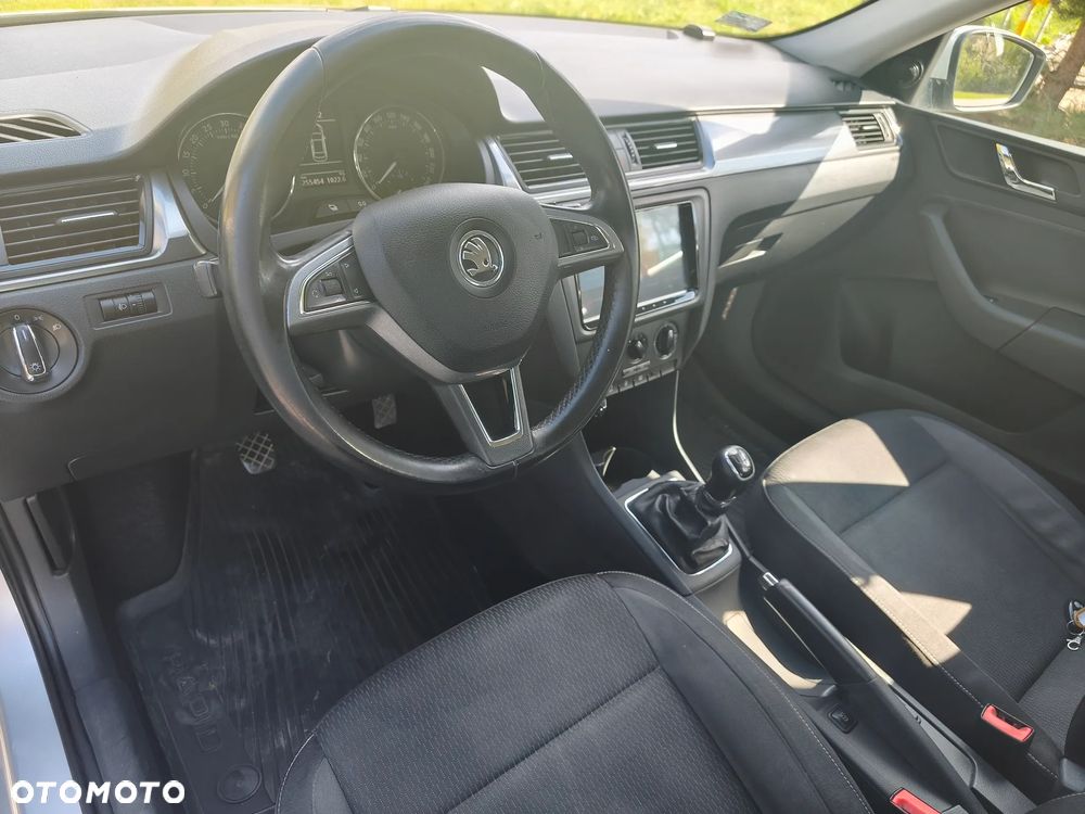 Skoda RAPID 1.6 TDI DPF Ambition - 24