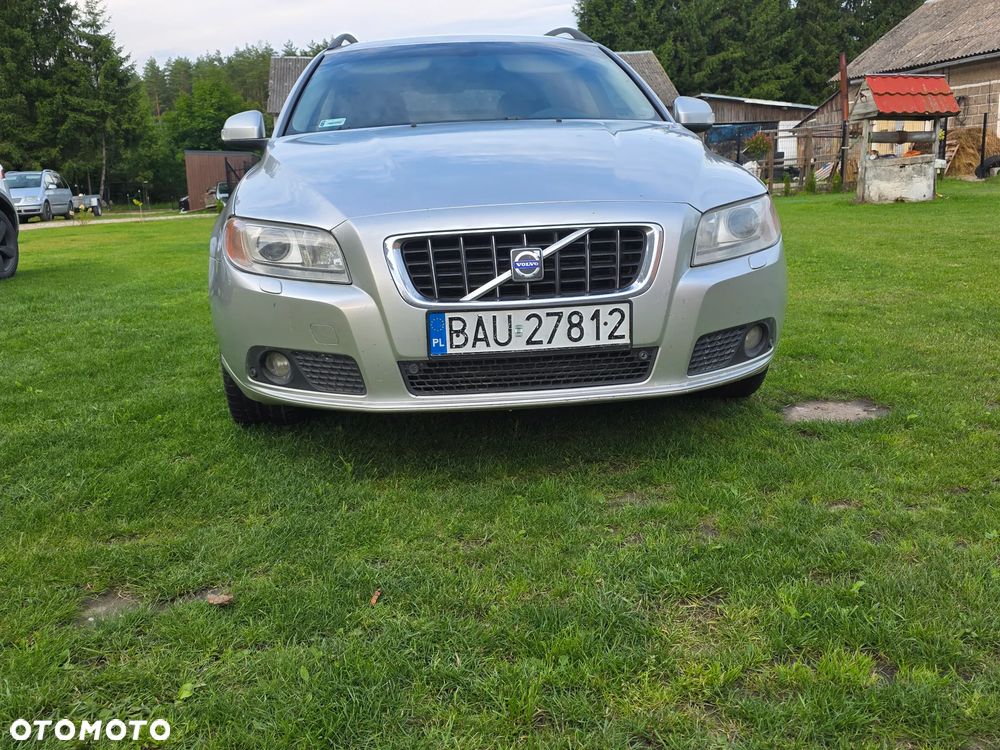 Volvo V70 D5 Momentum - 3