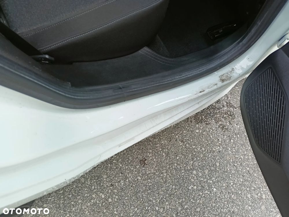 Renault Clio TCe 90 TECHNO - 31