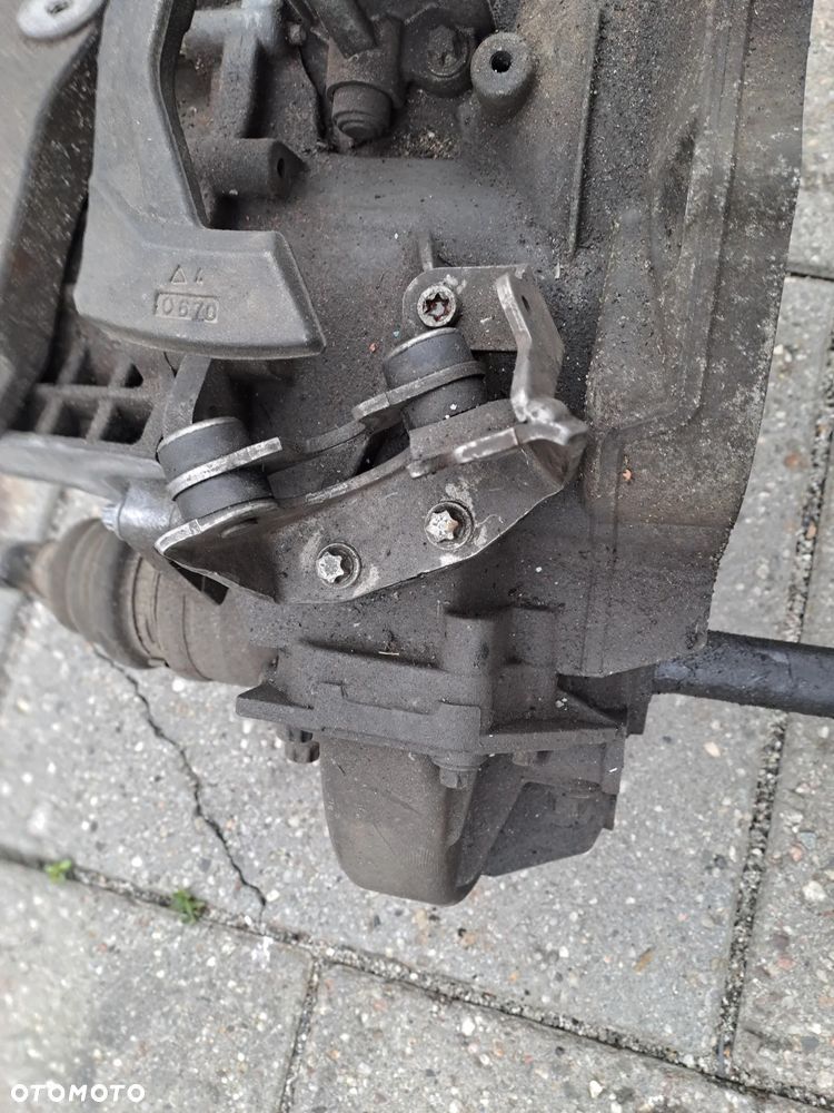 Opel Astra 1.7 CDTi skrzynia biegów M32 55194293  55192042 - 4