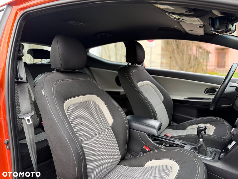 Kia Ceed 1.6 GDI Vision - 17