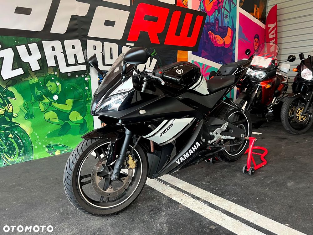 Yamaha YZF - 17