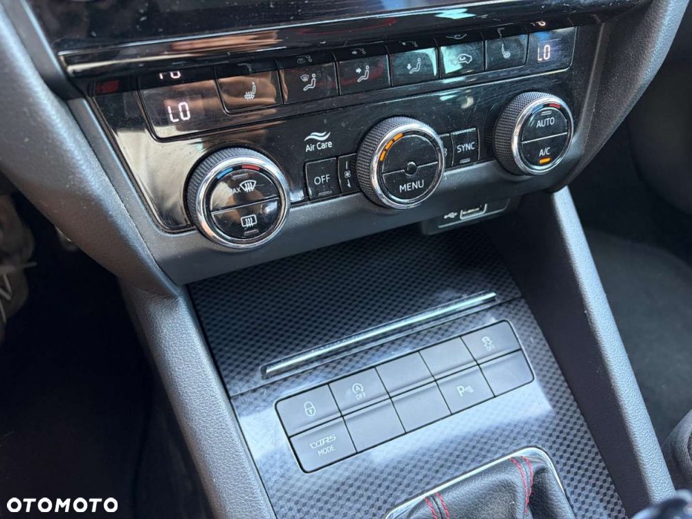Skoda Octavia 2.0 TDI SCR 4x4 RS DSG - 22