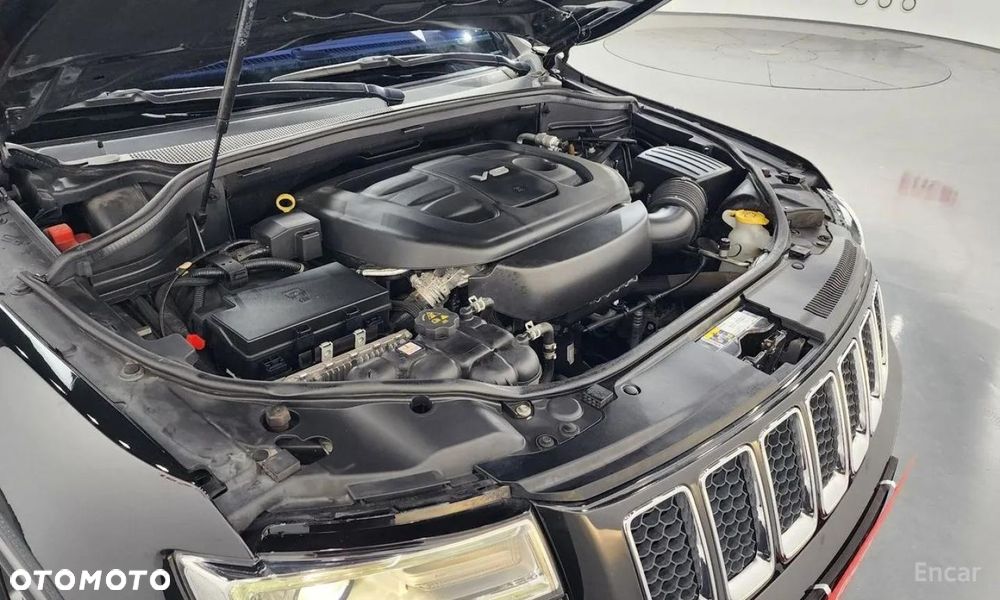 Jeep Grand Cherokee - 17