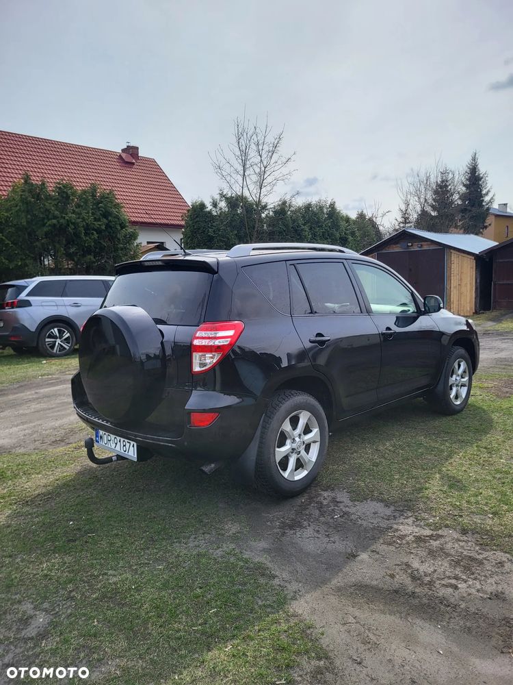 Toyota RAV4 2.2 D-4D Sol - 11