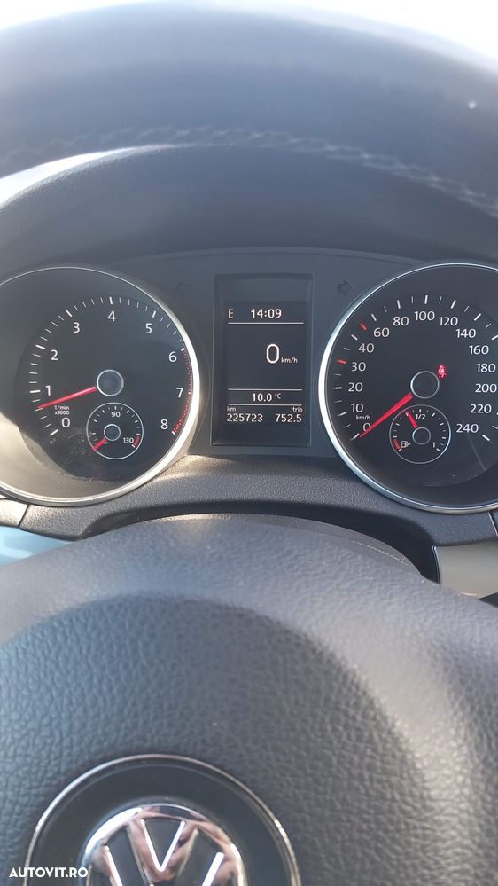 Volkswagen Golf - 10