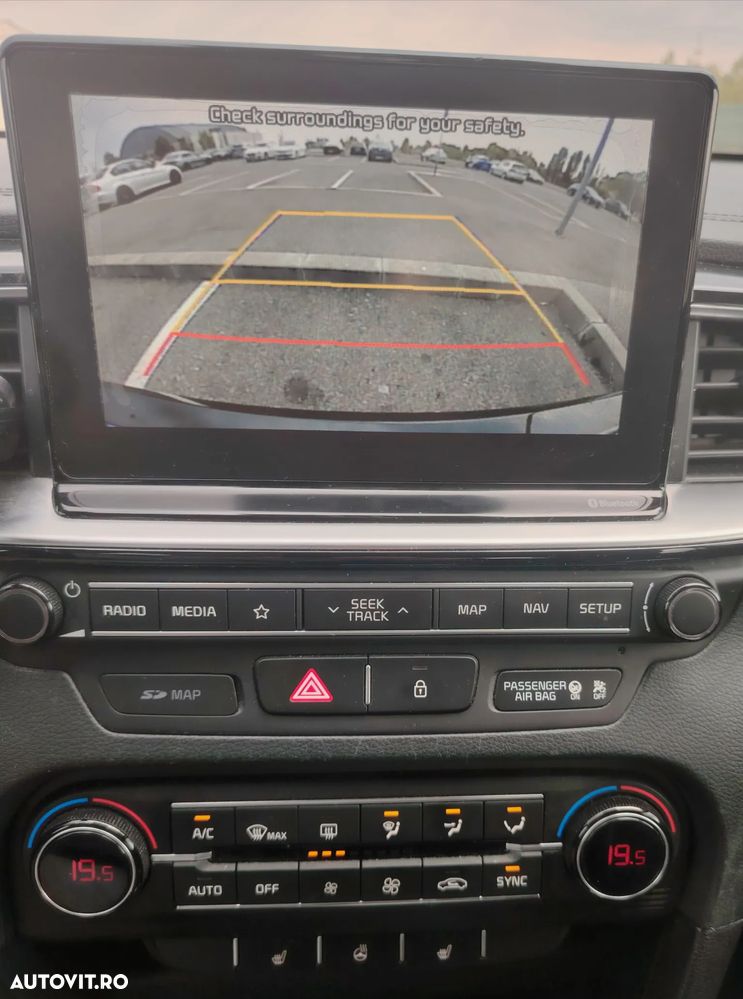Kia Ceed - 8
